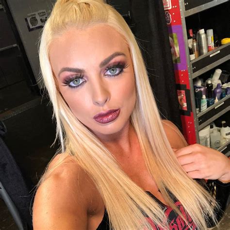 mandy rose hottest pics|6 Rare photos of Mandy Rose that you may have not。